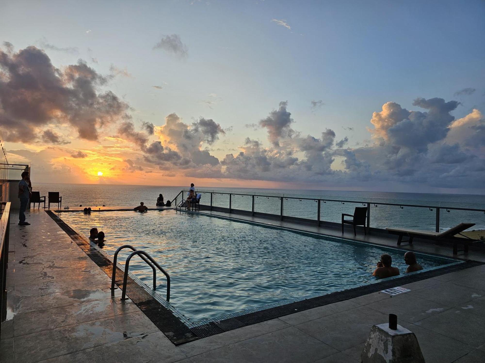 Ocean Breeze Sea View Luxury *