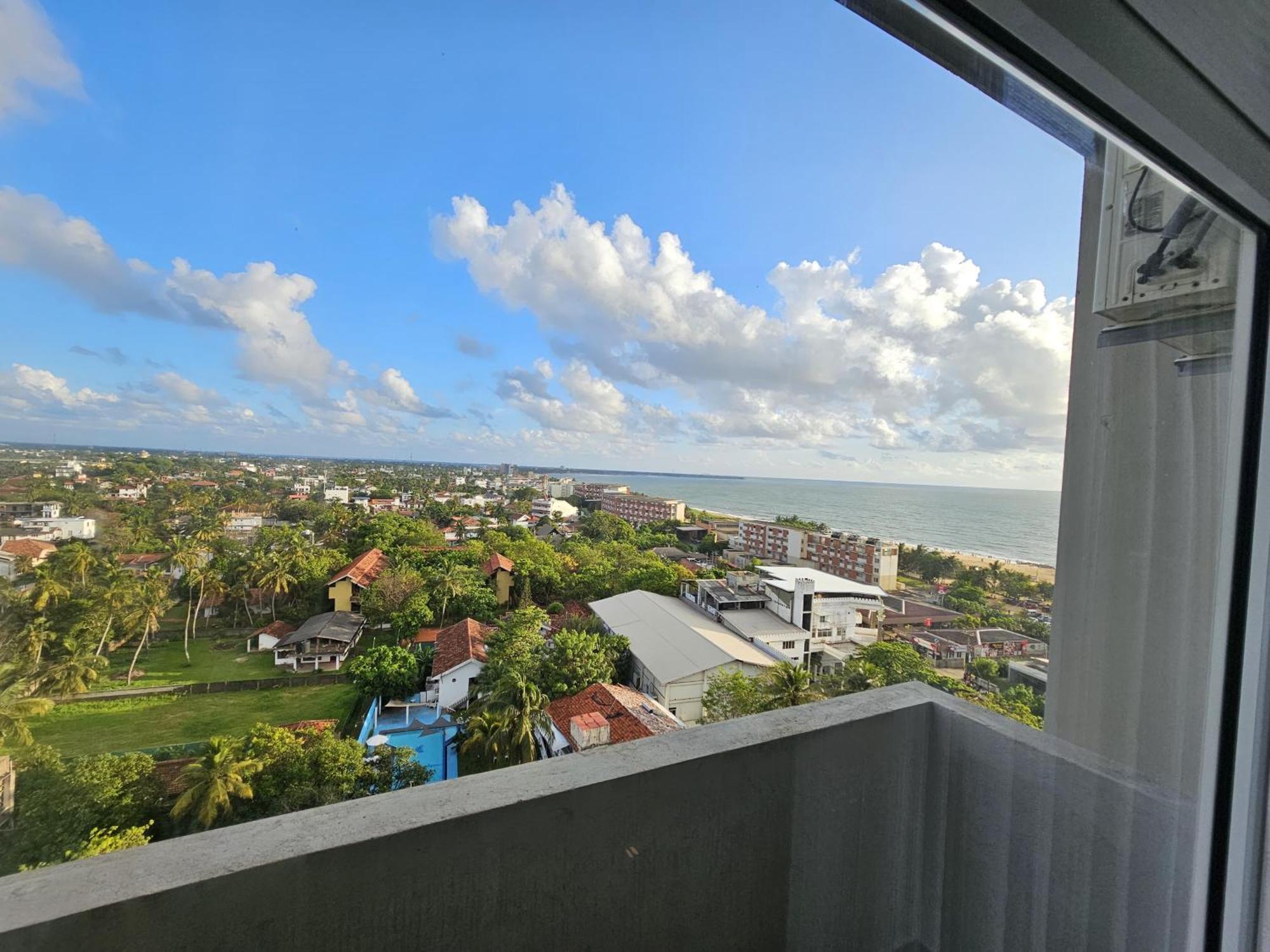 Ocean Breeze Sea View Luxury Apartment *